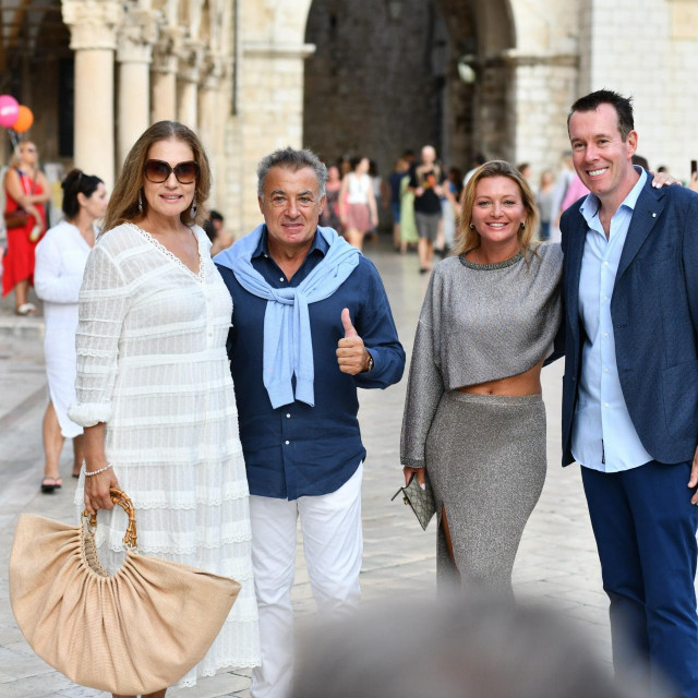 Slavica Ecclestone u šetnji Stradunom s Jeanom Alesijem