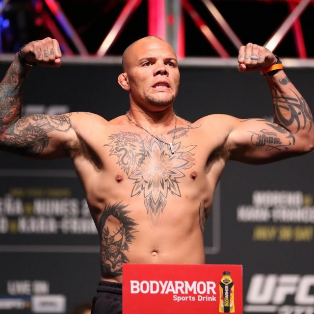Anthony Smith
