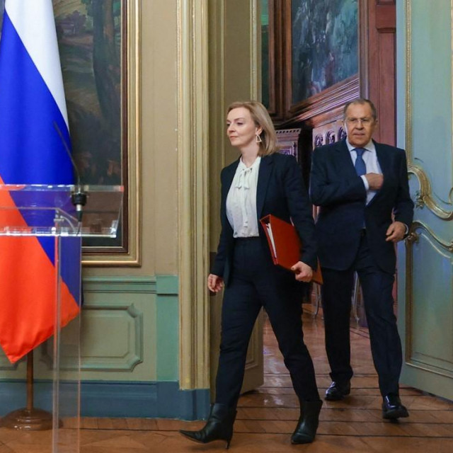 Lizz Truss i Sergej Lavrov prilikom susreta 10. veljače, dva tjedna prije ruske invazije na Ukrajinu