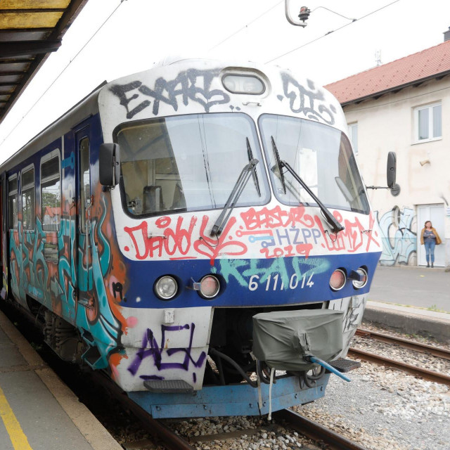 25709861