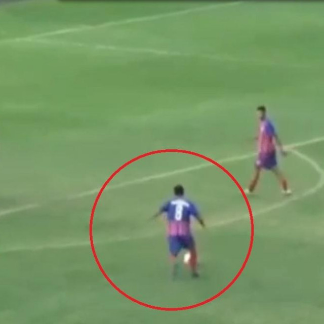 Bizaran autogol zabio je Julian Ocampos