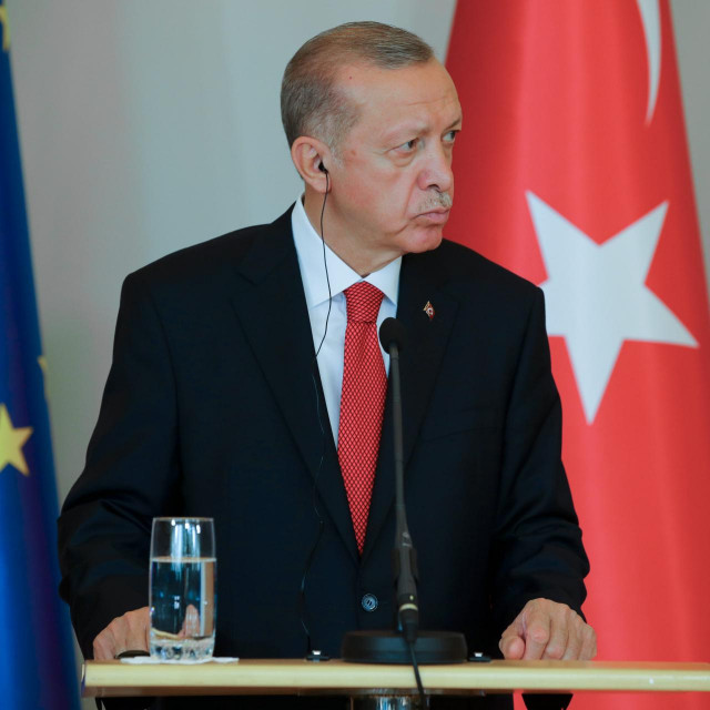 Erdoğan je i u Zagrebu, kao ranije u Beogradu, pojačao dojam da je trenutačno u jednom antizapadnom raspoloženju