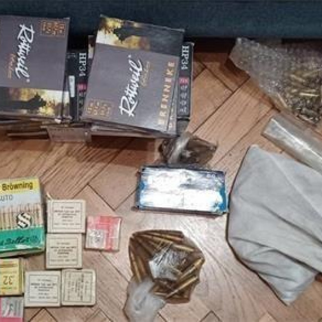 Zaplijenjeno oružje u Rijeci