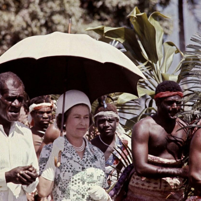 Kraljica Elizabeta na jednom od svojih brojnih putovanja