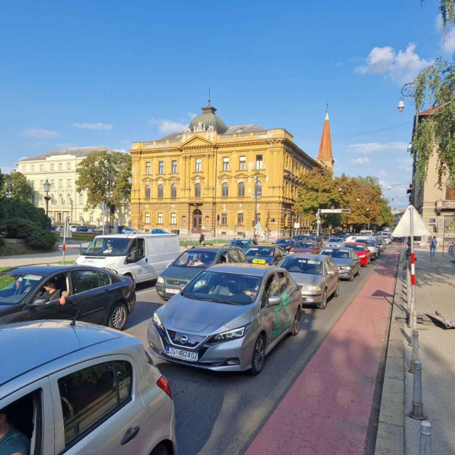 Gužve u središtu Zagreba već su tjednima svakodnevna pojava