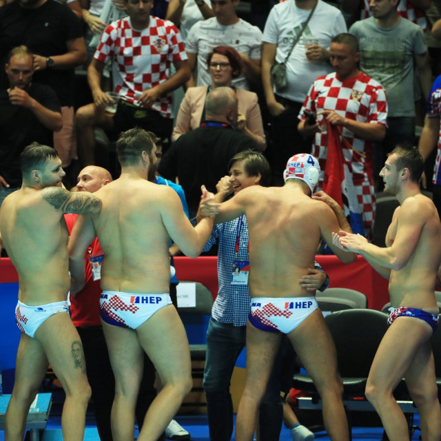 Slavlje hrvatskih vaterpolista