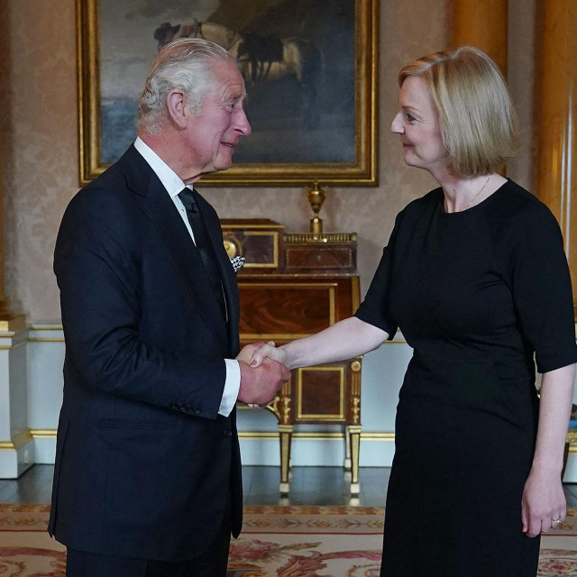 Kralj Charles III. i premijerka Liz Truss