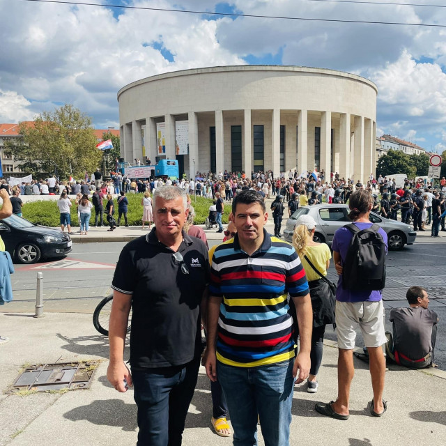 Bulj i Grmoja na prosvjedu