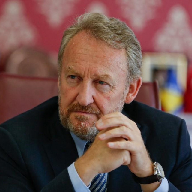 Bakir Izetbegović