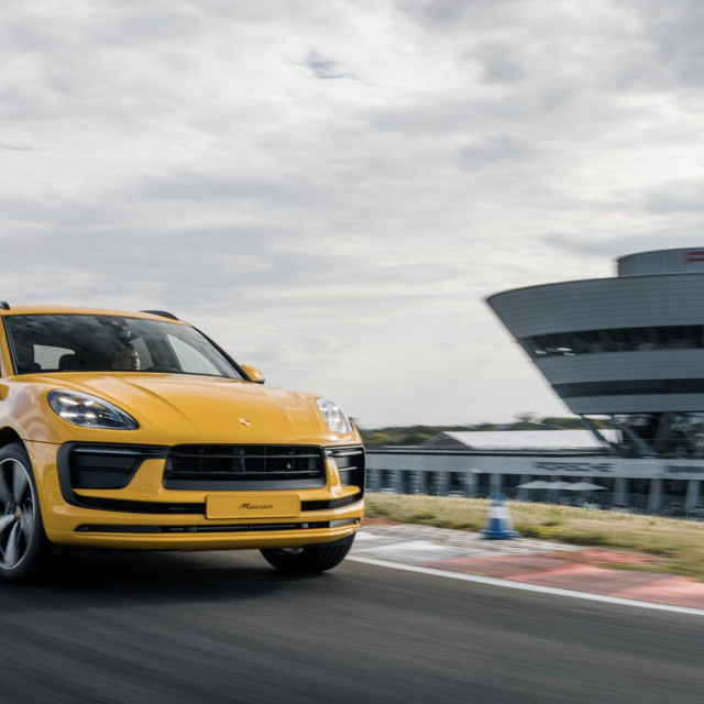 2022. Porsche Macan
