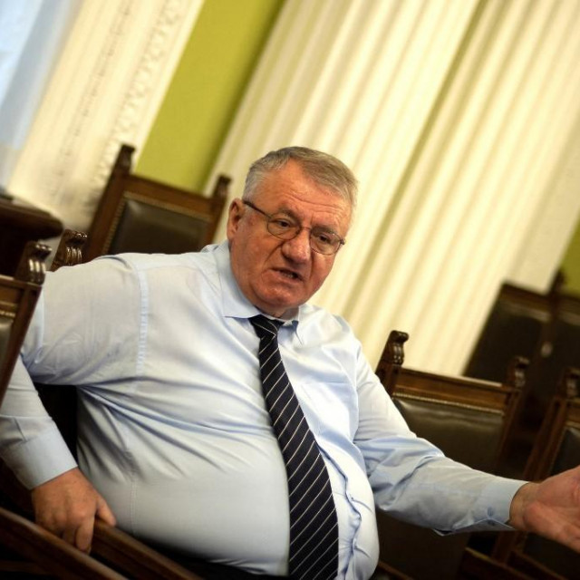 Vojislav Šešelj