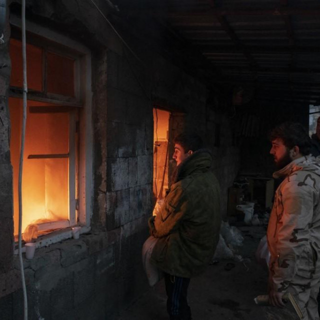 Rat u Karabahu/Ilustracija