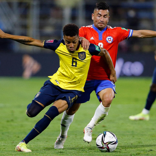  Byron Castillo (lijevo)