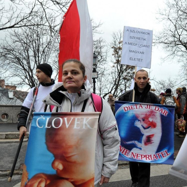 Arhivska fotografija s prosvjeda u Budimpešti na kojemu se tražila zabrana pobačaja