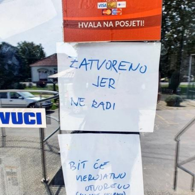 Natpis na vratima trgovine