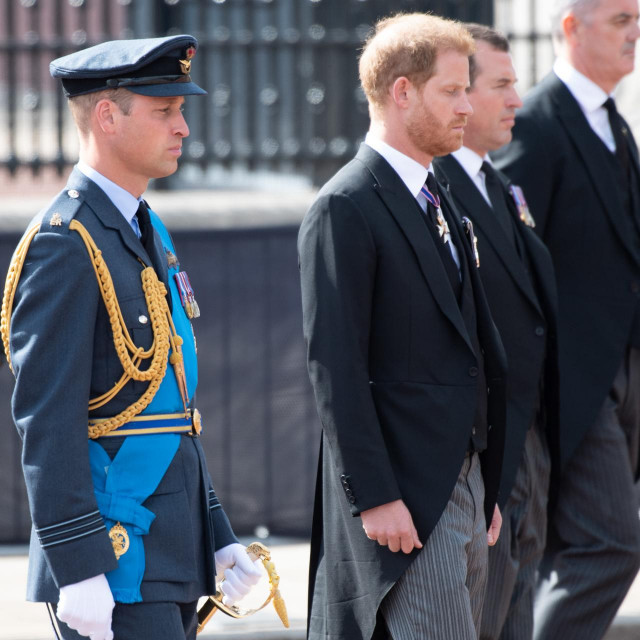 Princ William i princ Harry na sprovodu kraljice Elizabete