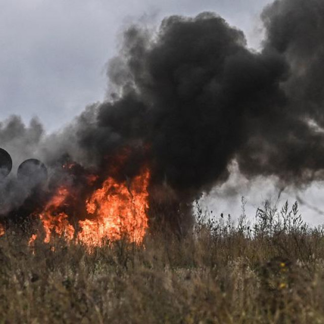 Rusko vojno vozilo u plamenu
