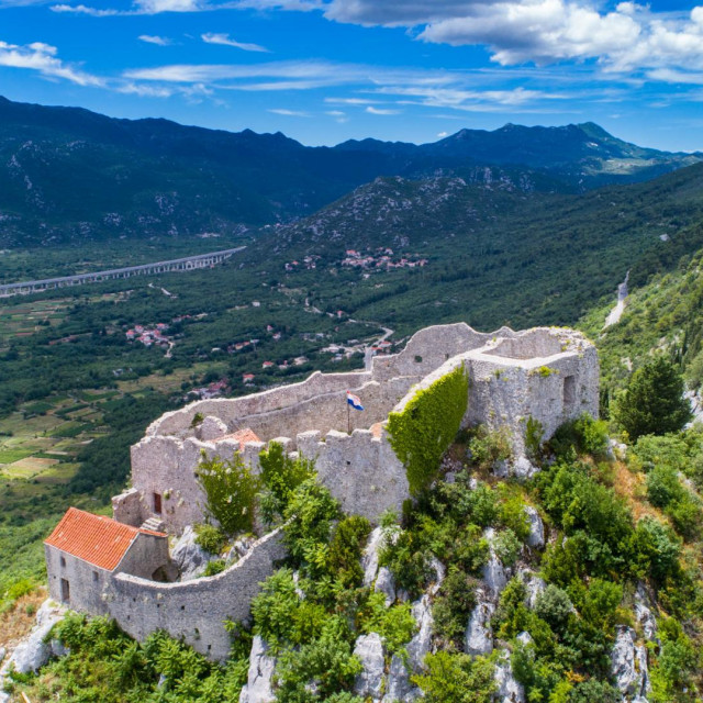 Srenjovjekovna utvrda Gradina iz 15. stoljeća