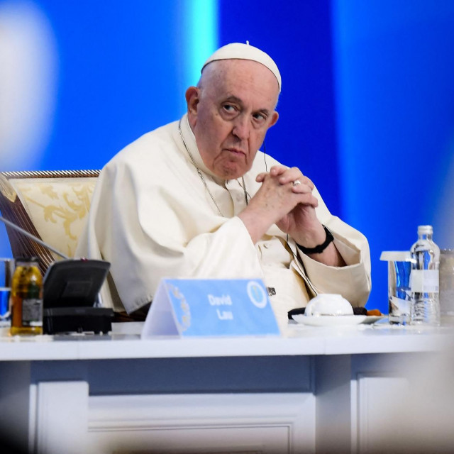 Papa Franjo na Kongresu u Kazahstanu