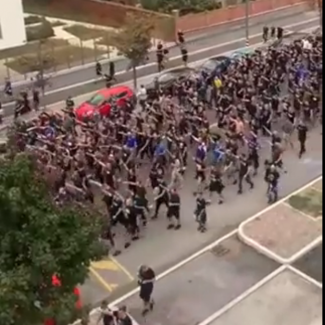 Bad Blue Boysi u Milanu salutiraju nacističkim pozdravom