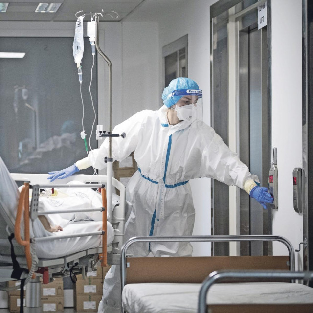 Najveći je trošak za HZZO liječenje teških pacijenata, a na početku epi­de­mije najskuplji su bili PCR testovi - čak 1500 kuna po komadu