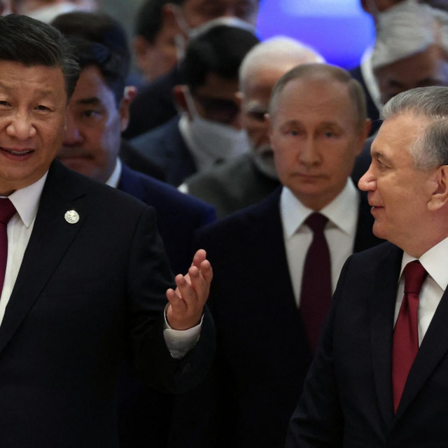 Kineski predsjednik Xi Jinping, ruski predsjednik Vladimir Putin i predsjednik Uzbekistana Šavkat Mirzijojev