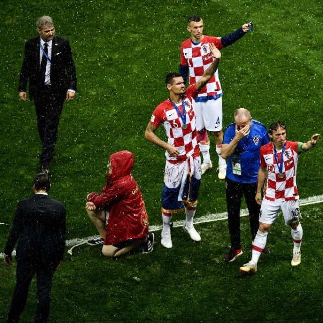 Čudesni rezultati, nikakva podrška