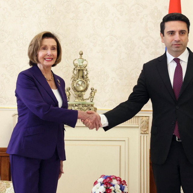 Nancy Pelosi u  posjetu Armeniji