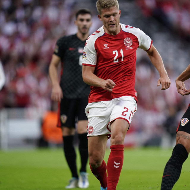Andreas Cornelius u okršaju s hrvatskim reprezentativcima