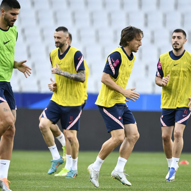Hrvatska nogometna reprezentacija je odradila prvi trening uoči Danske