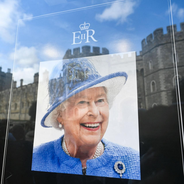 Portret kraljice Elizabete II.