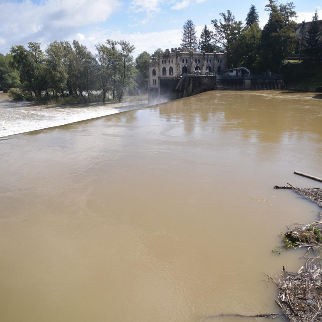 Poplave u Ozlju