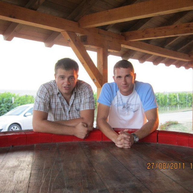 Danijel Rešetar (desno)