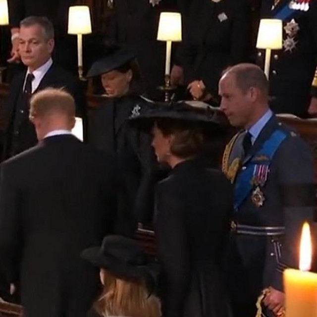 Princ Harry i princ William kratko su razgovarali na sprovodu kraljice