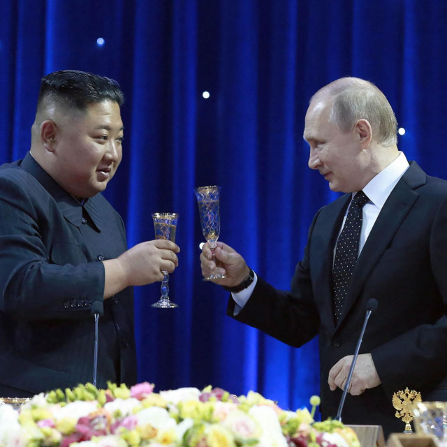 Vladimir Putin i Kim Jong Un 