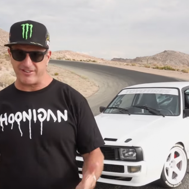 Ken Block i Audi Sport Quattro (replika)