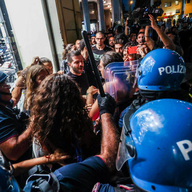 Sukob talijanske policije i pristaša Giorgije Meloni