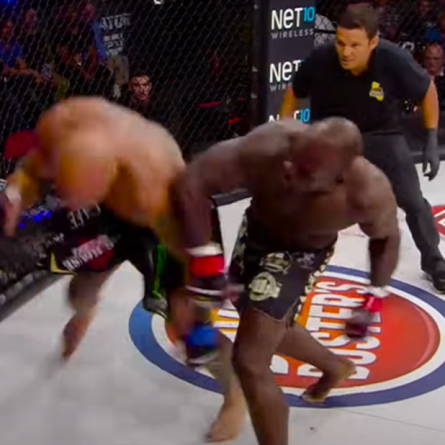 Doug Marshall vs. Melvin Manhoef