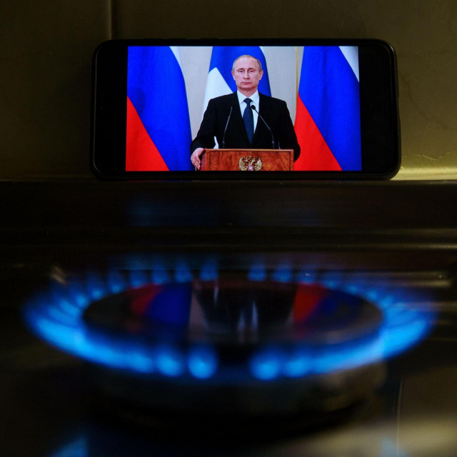 Vladimir Putin, izgaranje plina/Ilustracija