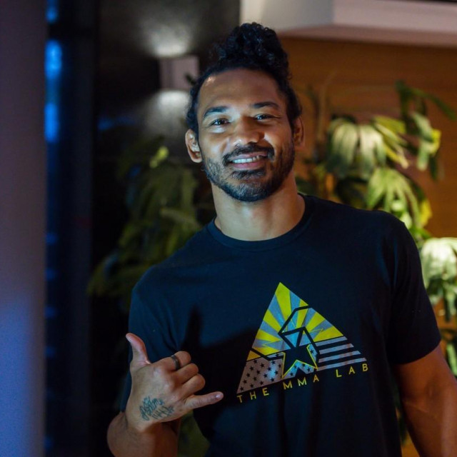   Benson Henderson 