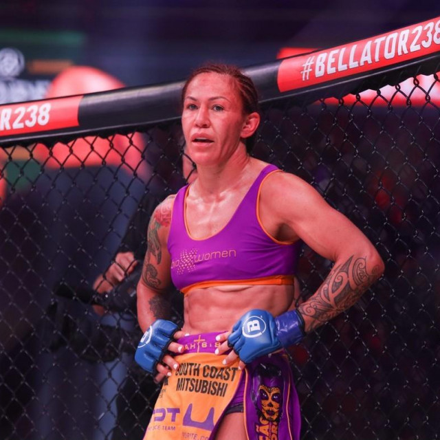 January 25, 2020, Inglewood, California, USA: CRIS CYBORG rests in-between rounds,Image: 494890502, License: Rights-managed, Restrictions:, Model Release: no, Credit line: Alexander Seyum/Zuma Press/Profimedia