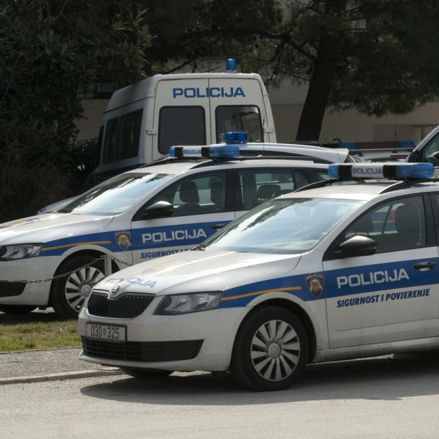 Policijski automobil; ilustracija