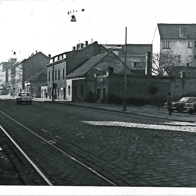 Fotografija Tratinske ulice 70-ih godina iz albuma obitelji Blažević 