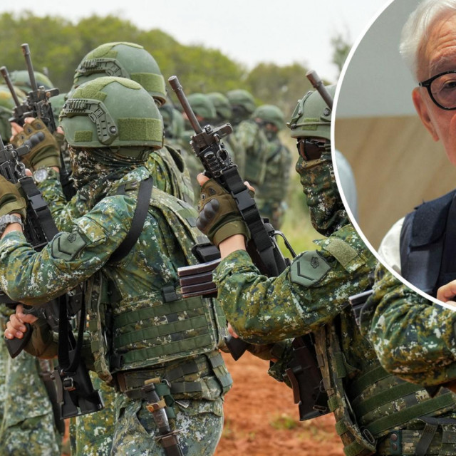 Tajvanska vojska i Robert Tsao (u krugu)