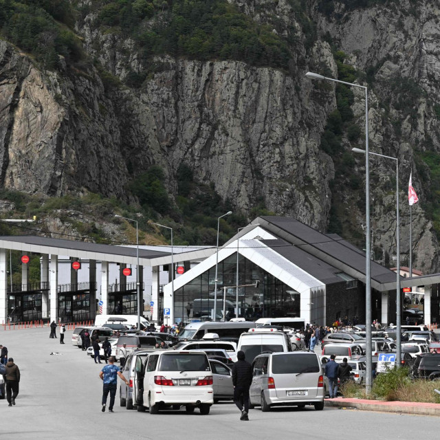 Granični prijelaz Verhni Lars