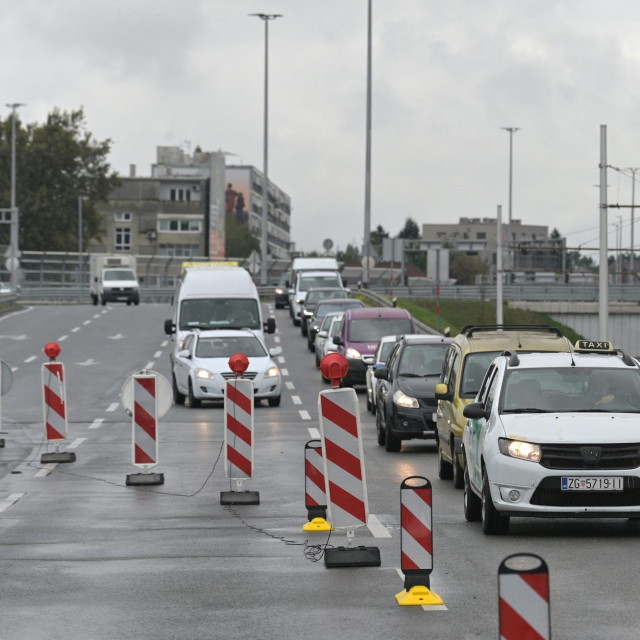 Radovi na Jadranskom mostu
