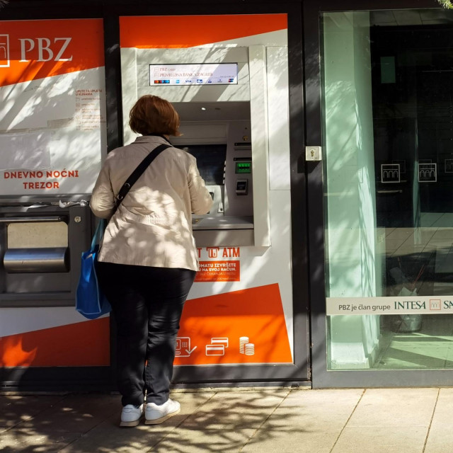 Najbliža poslovnica PBZ-a stanarima Ravnica sada je udaljena kilometar i pol