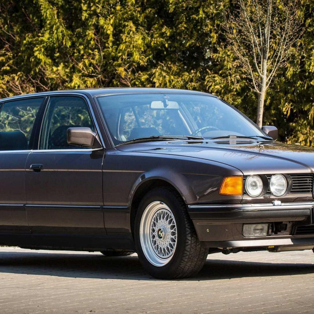 BMW 750iL V16 ‘Goldfisch‘