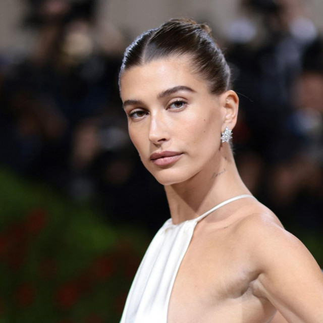 Hailey Bieber