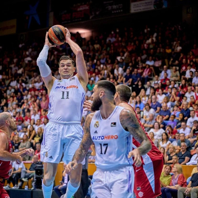 Hezonja na utakmici protiv Girone
